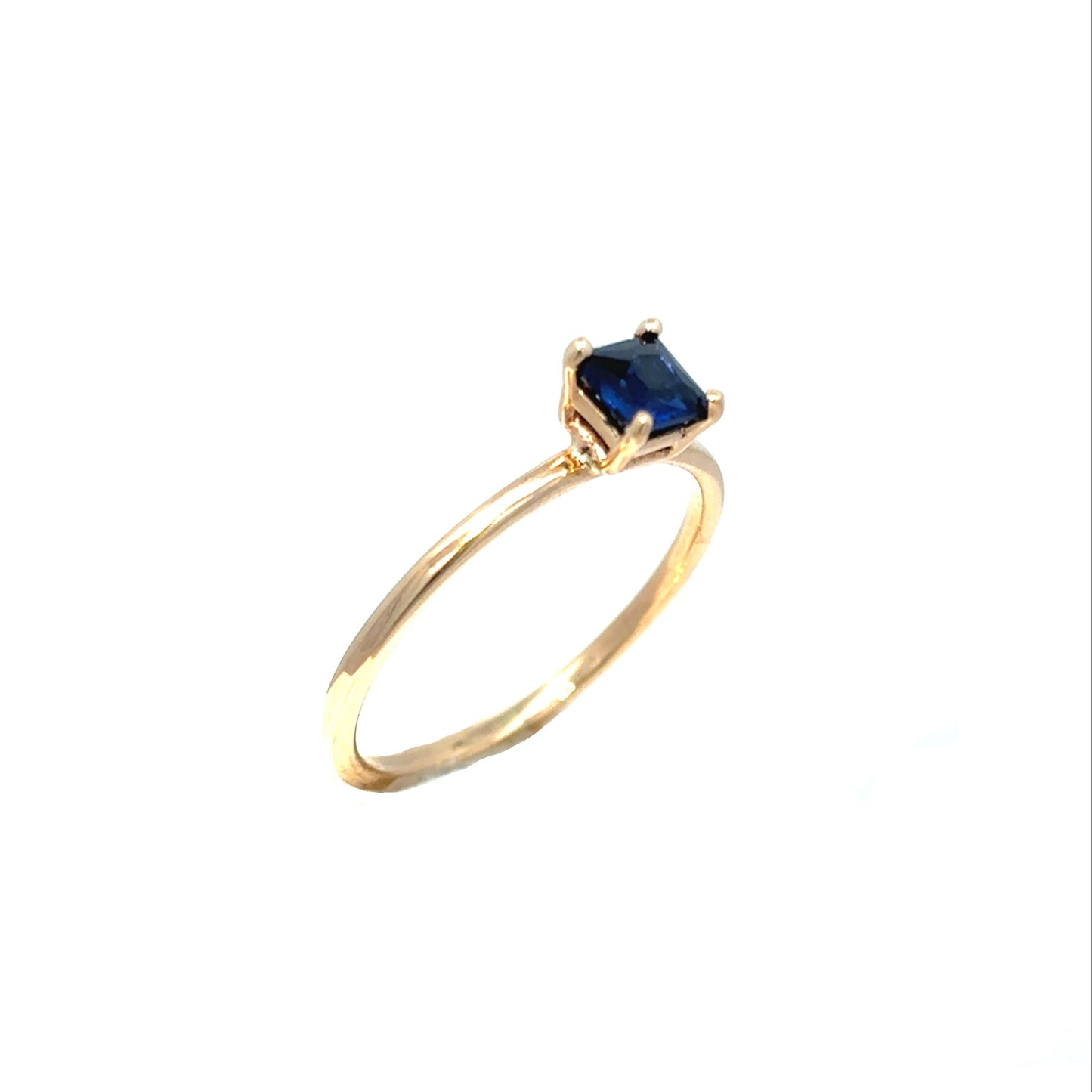 14K Yellow Gold Solitaire Ring with Princess Cut Lab Ctreated Sapphire