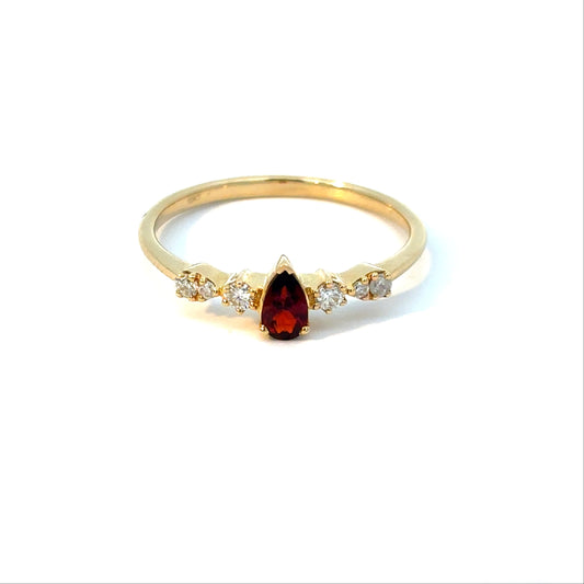 10K Yellow Gold Garnet Center Ring