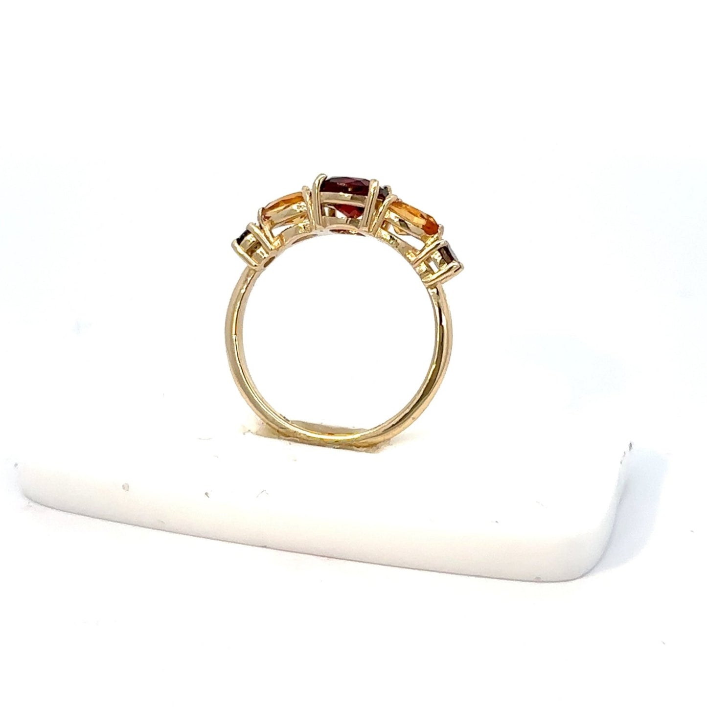 14K Yellow Gold Garnet Center Stone Ring