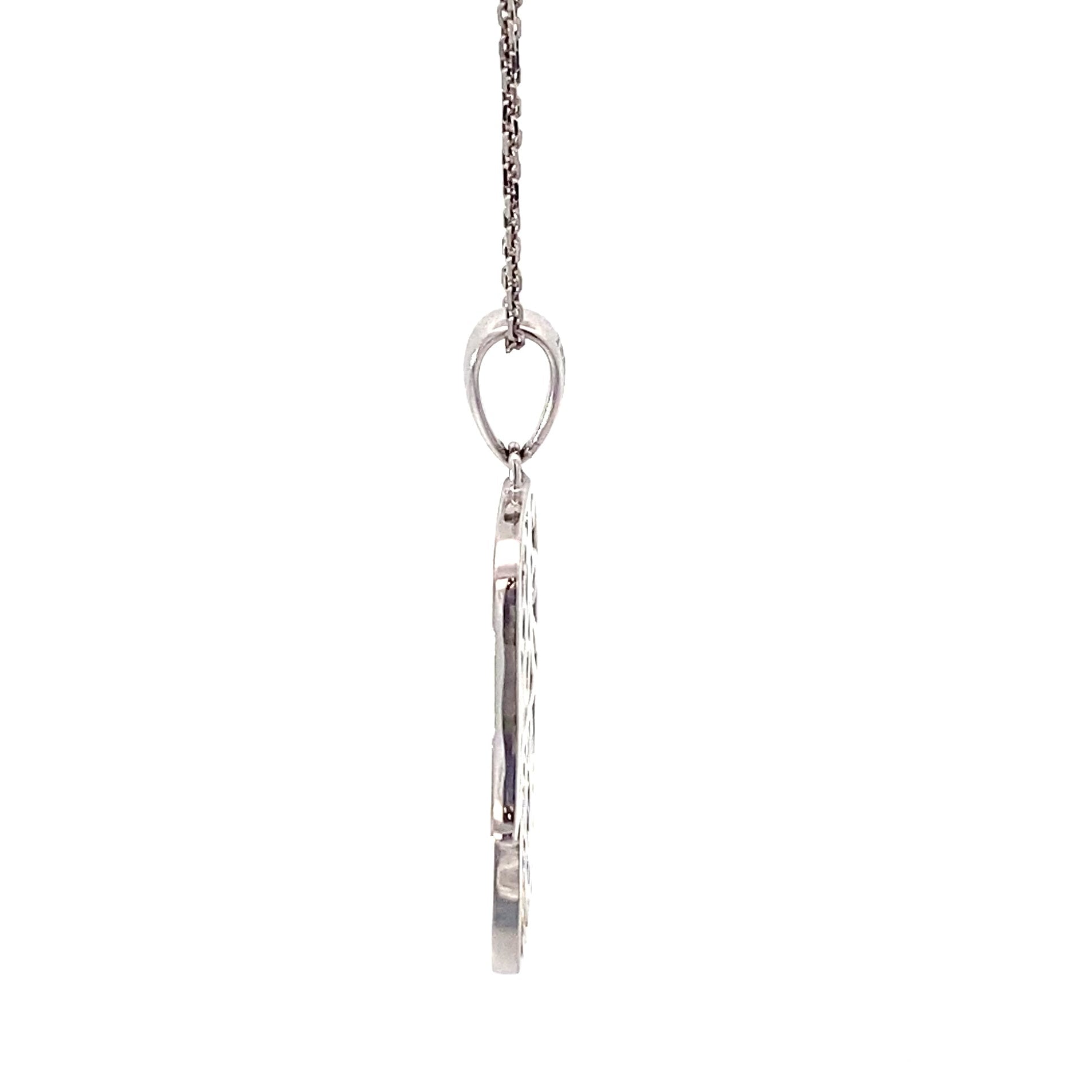 18K White Gold Vintage Hamsa Hand with Diamond Center
