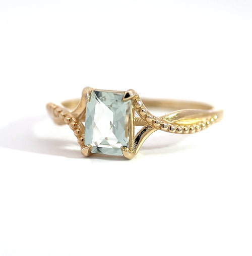 10K Yellow Gold Green Quartz Twist Ring