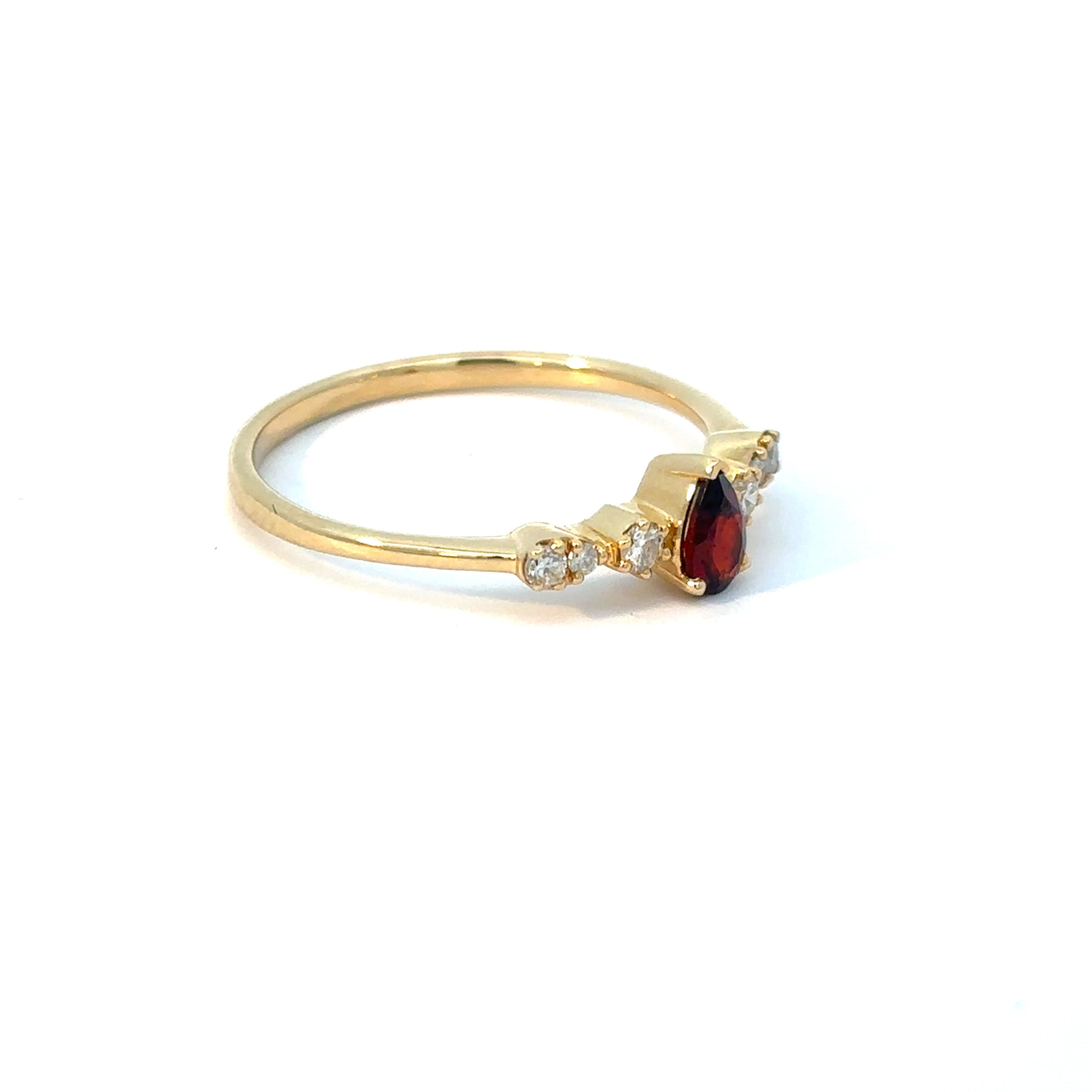 10K Yellow Gold Garnet Center Ring